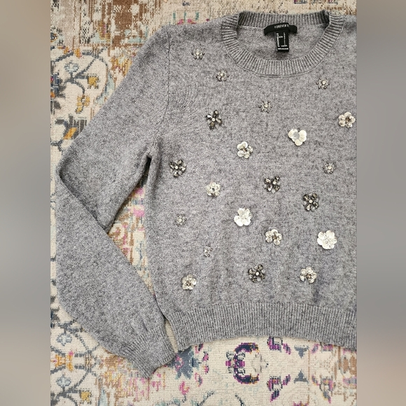 Forever 21, Women's Gray & Silver Sequin Long Sleeve Pullover Sweater, sz LG - Picture 4 of 13